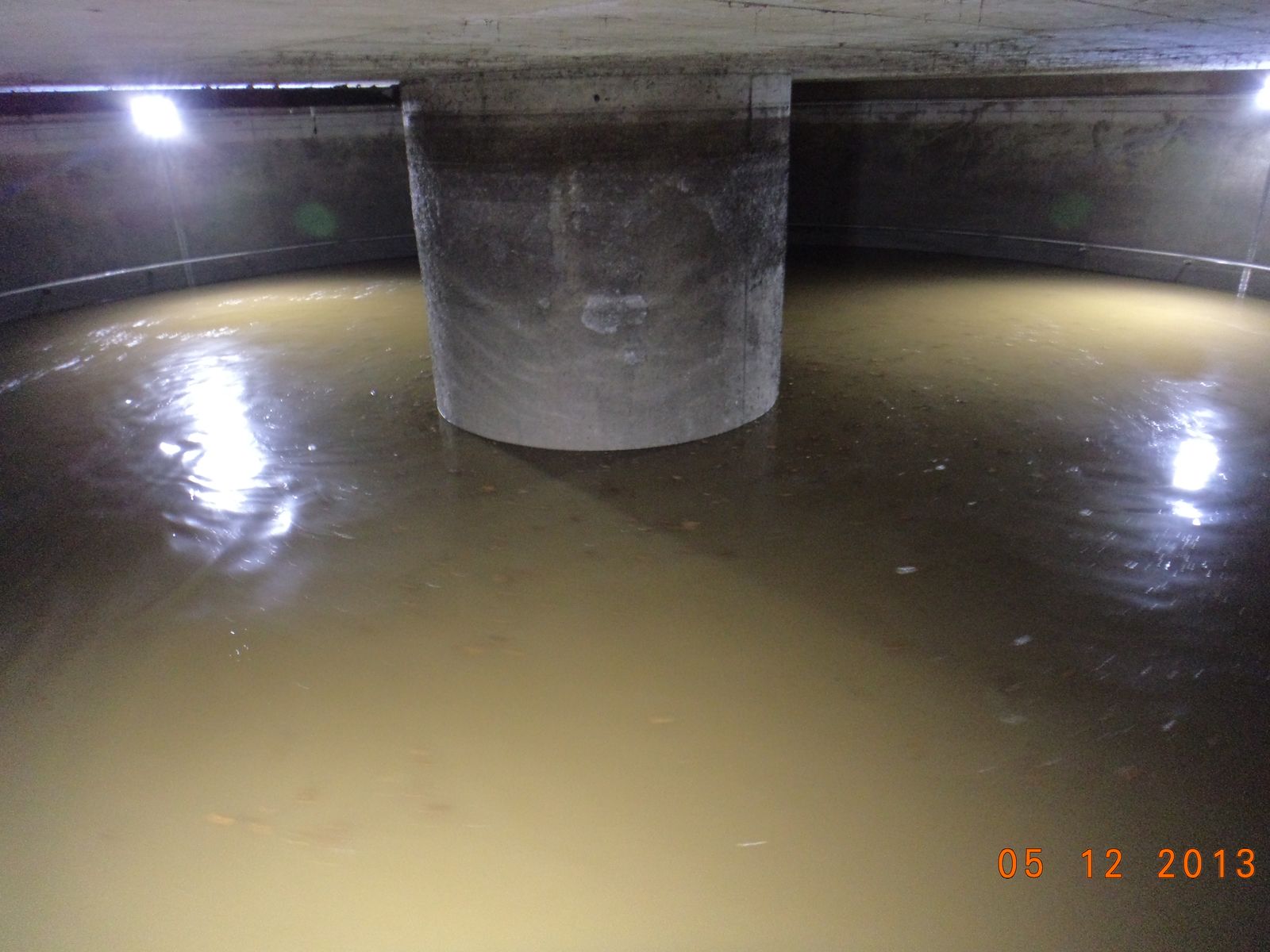 RÜB03_Becken-teilgefüllt