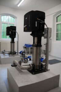 WW-Krümme, Innenansicht, Pumpen